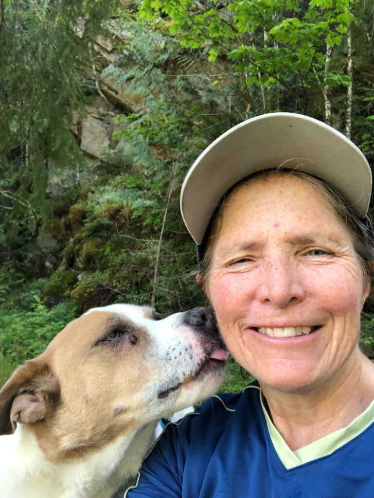 Doggy kisses at Thompson Lake, 2024.
